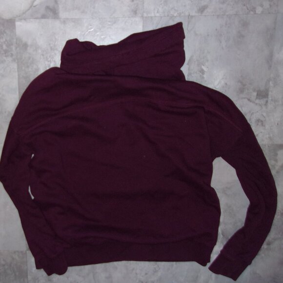 PINK Victorias secret size medium womens tee t maroon vs logo sweatshirt - Picture 4 of 5
